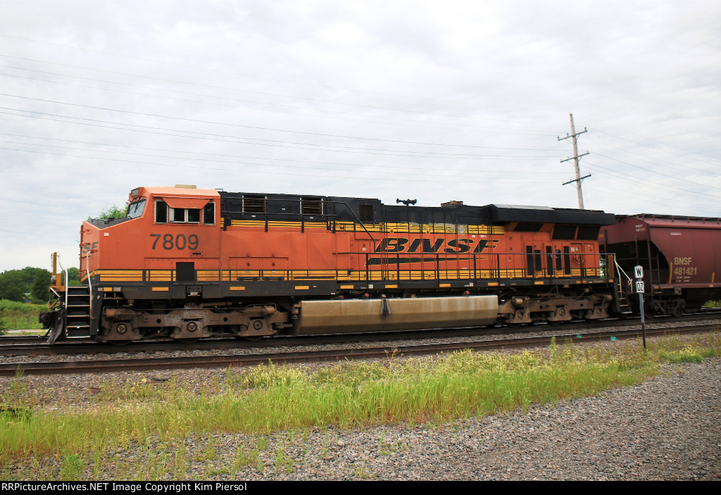 BNSF 7809 Pusher